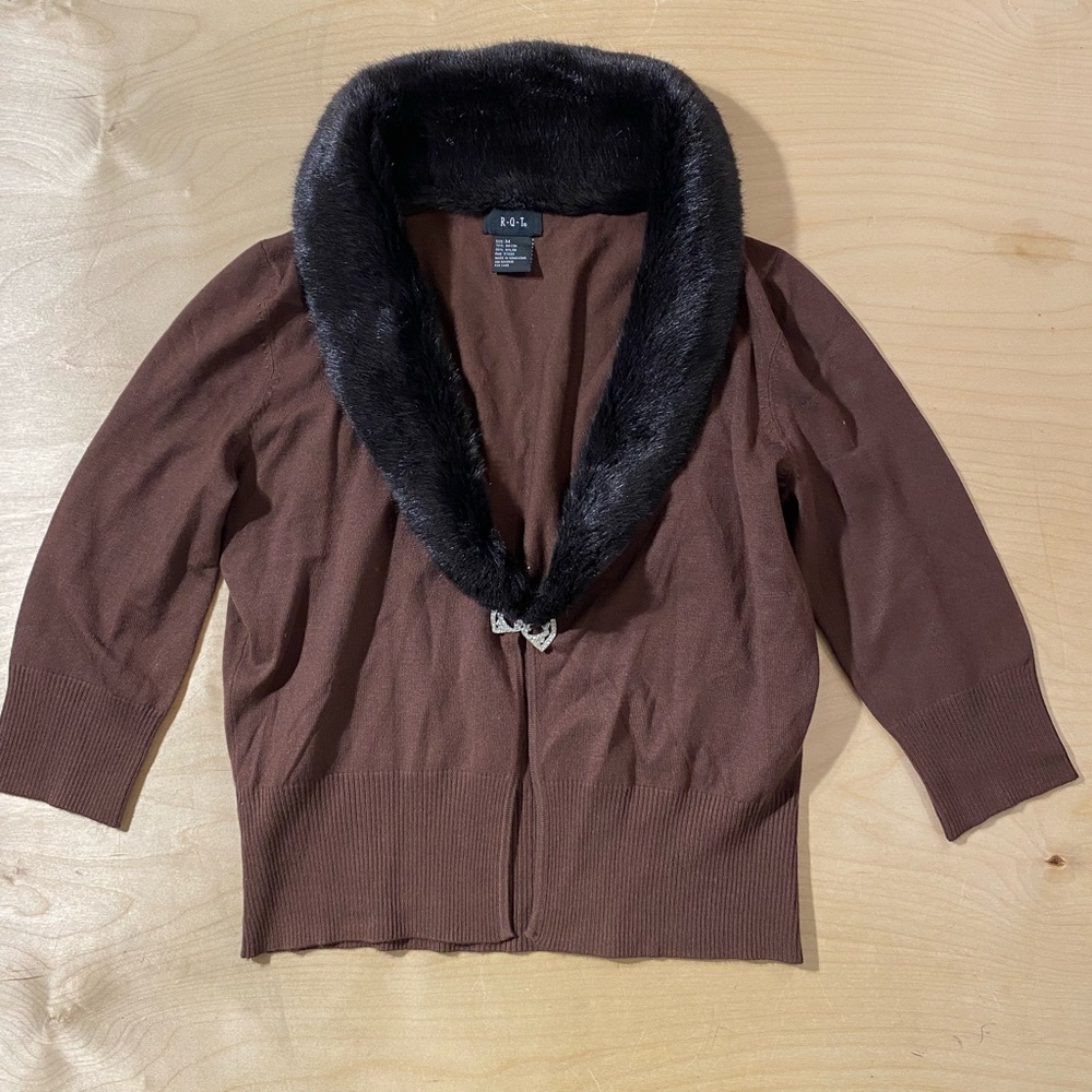 R.Q.T Brown Cardigan with Faux Fur Collar Medium (QU)